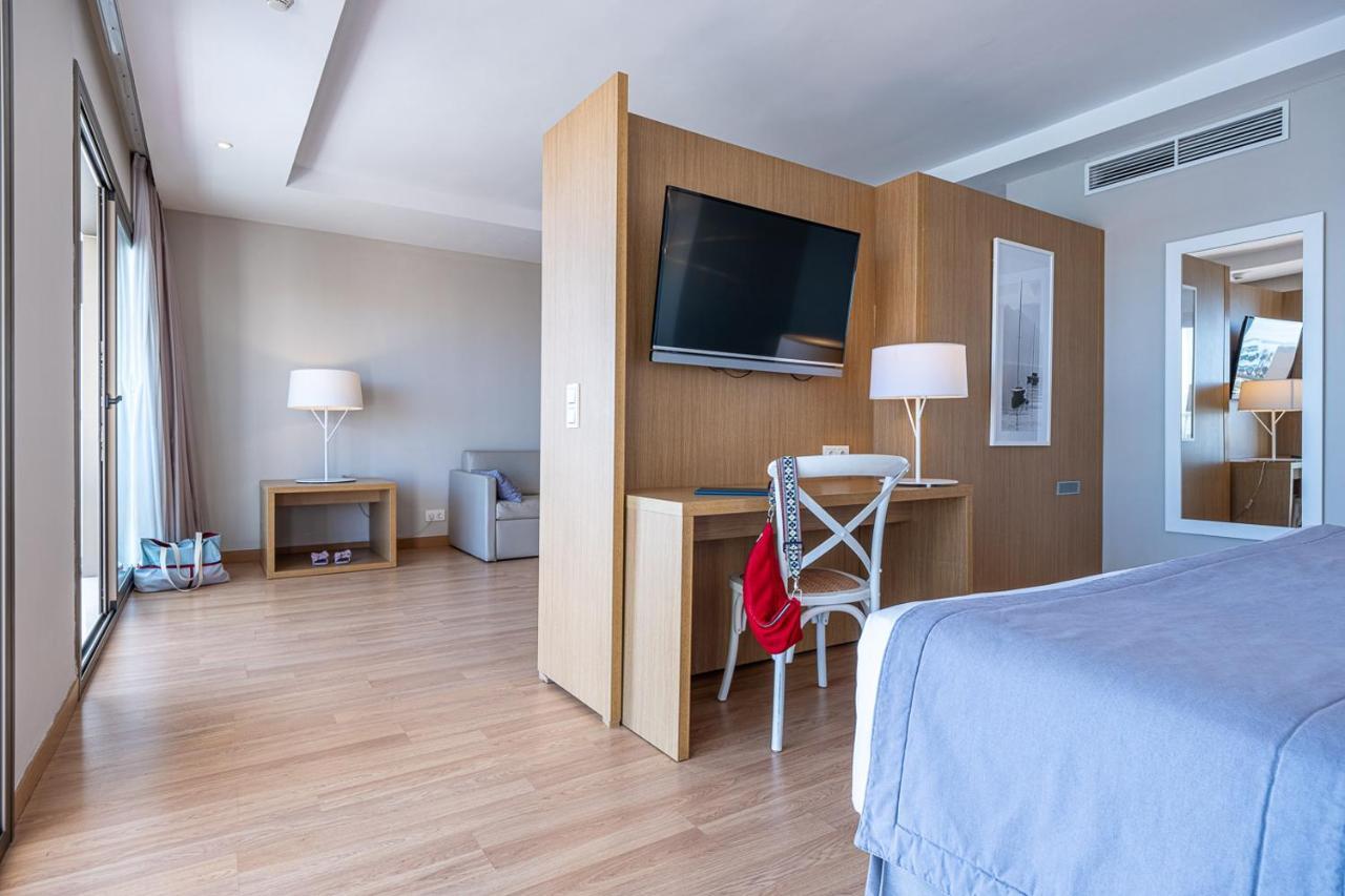 Junior Suite met Uitzicht op Zee (2 Volwassenen + 1 Kind)
